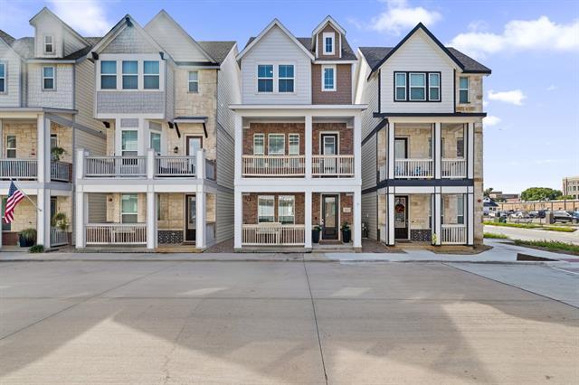 Primary Photo - 203 S Village Way