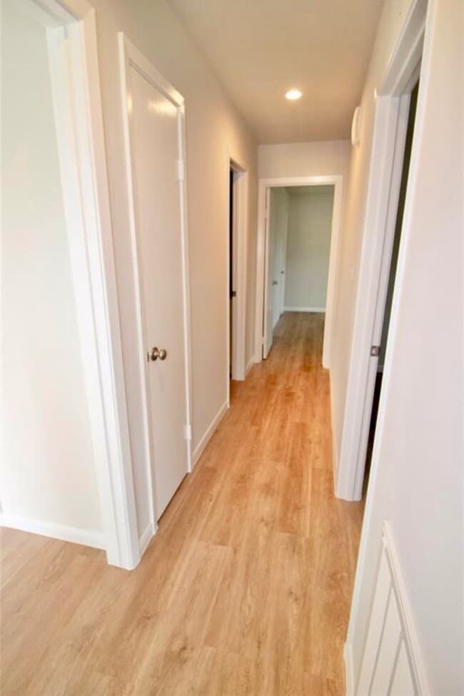 Building Photo - 407 Stadium Ln