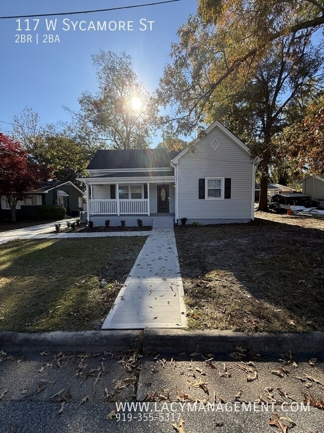 Building Photo - 117 W Sycamore St