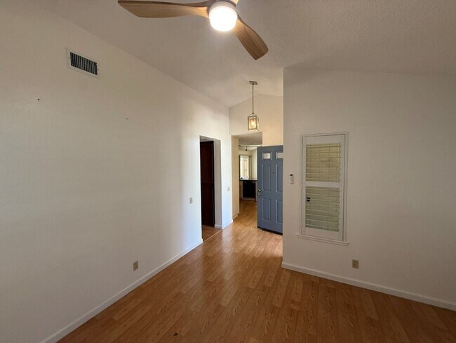 Building Photo - Modern 4 Bedroom One Story *Vacaville