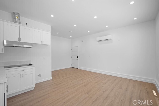 Building Photo - 10943 Nassau Ave