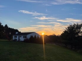 Sunset views - 387 Eichybush Rd