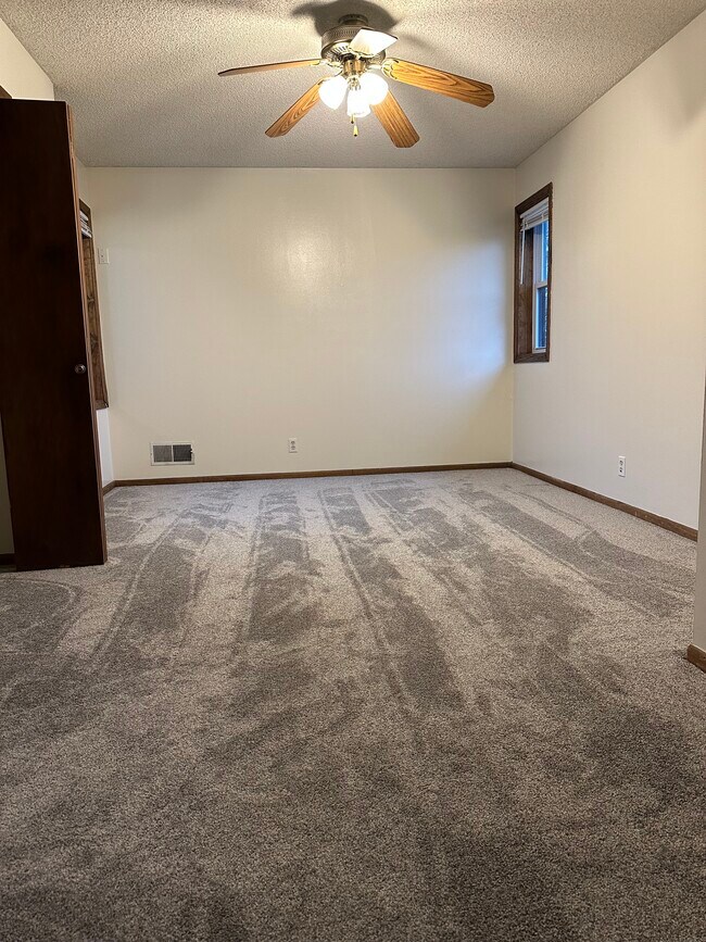 Master bedroom 2nd view - 701 Tyler St NE