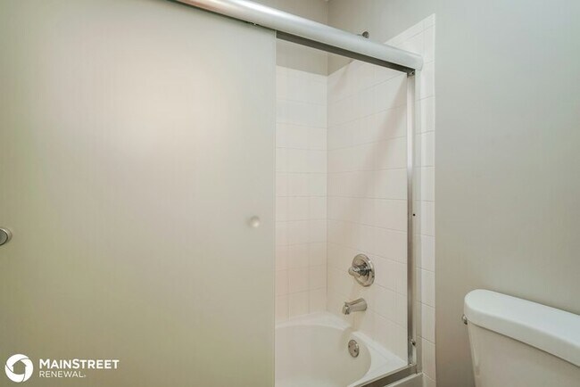 Building Photo - 228 Stonemast Loop, Pataskala, OH 43062