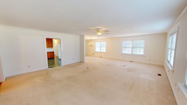 Building Photo - 2401 Patterson St