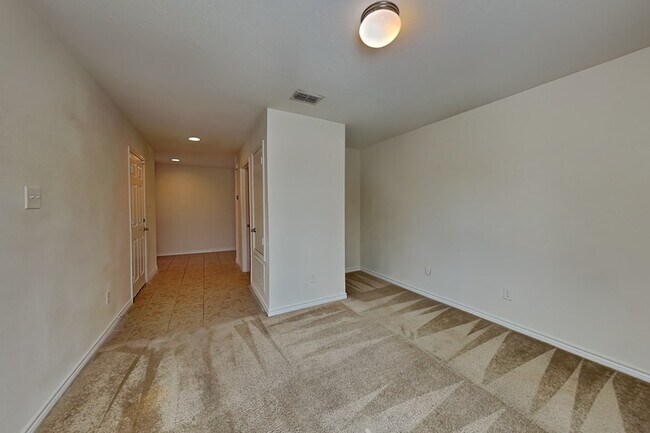Building Photo - 14625 Briarcrest Dr