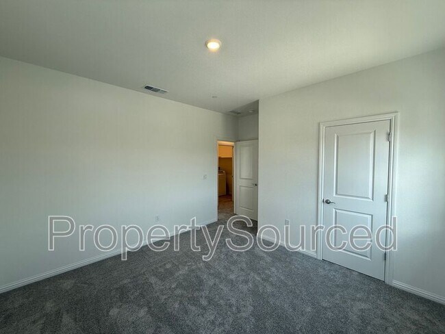 Building Photo - 1567 Halo Ave