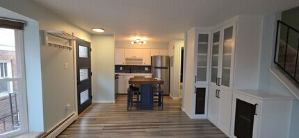Building Photo - Adorable 2bd/1.5bth Townhome