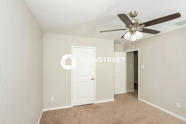 Building Photo - 3 Bedroom Pet-Friendly Home in San Antonio, TX with Main Street Renewal