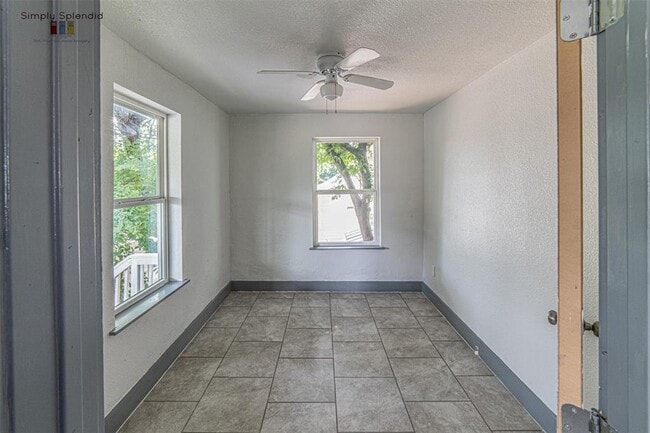 Building Photo - 2103 Rosewood Ave