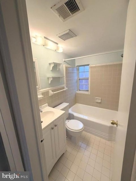 Building Photo - 2107 N Scott St