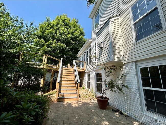 Building Photo - 21 Chadwick Dr