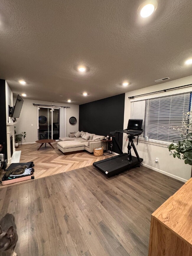 Building Photo - Beautiful Cornelius Home on Corner Lot