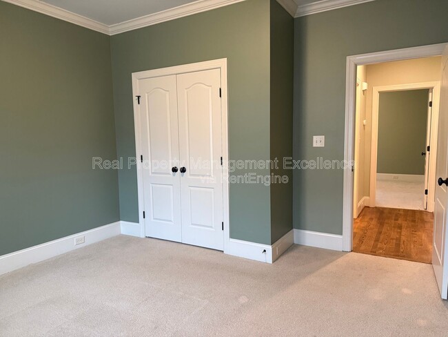 Building Photo - 4008 Enfield Ridge Dr