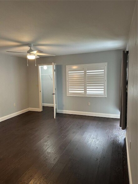 Building Photo - 106 Mary Dr