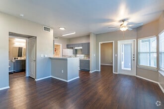 Interior Photo - Crystal Falls Crossing