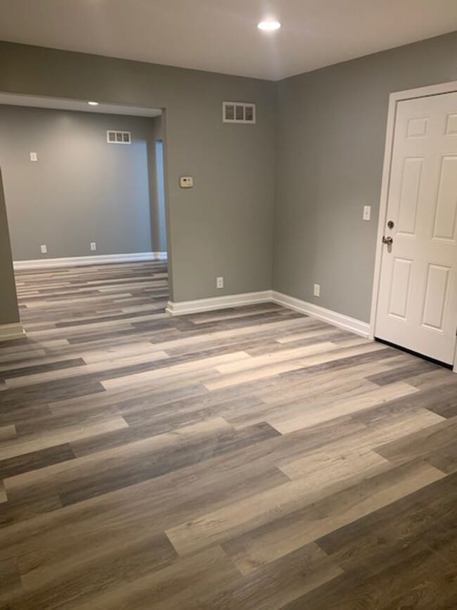 Building Photo - All Utilities Included!!  Freshly Remodele...