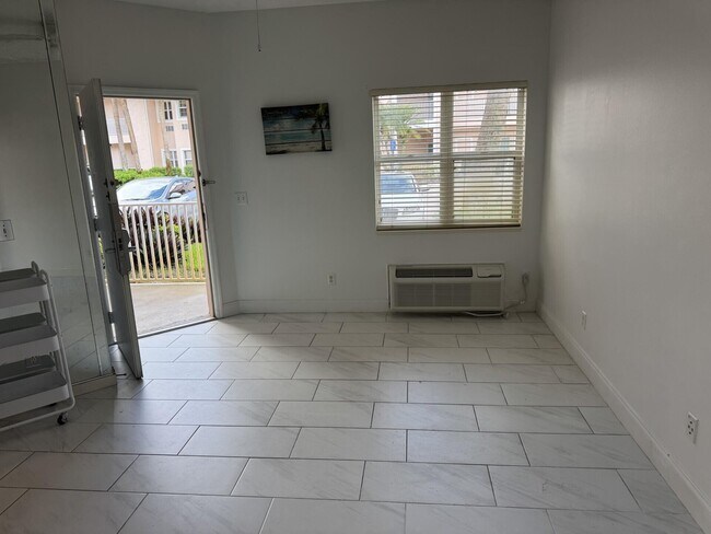 Building Photo - 10057 Perfect Dr