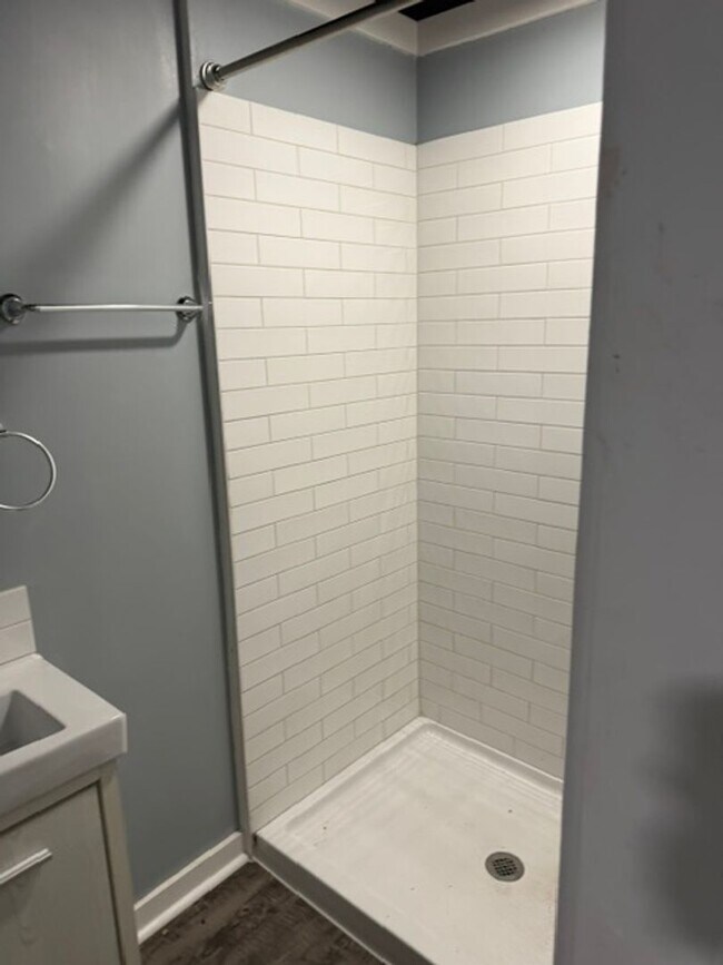 Building Photo - Updated 2-bedroom, 2-story home in the heart of Kansas City!