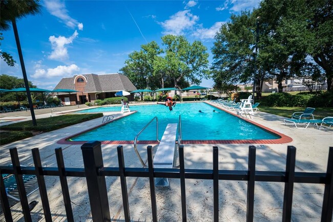 Building Photo - 6038 Wesley Manor Ct
