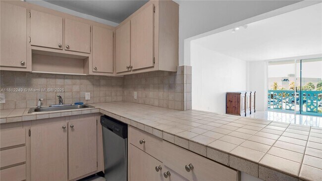Building Photo - 13155 Ixora Ct