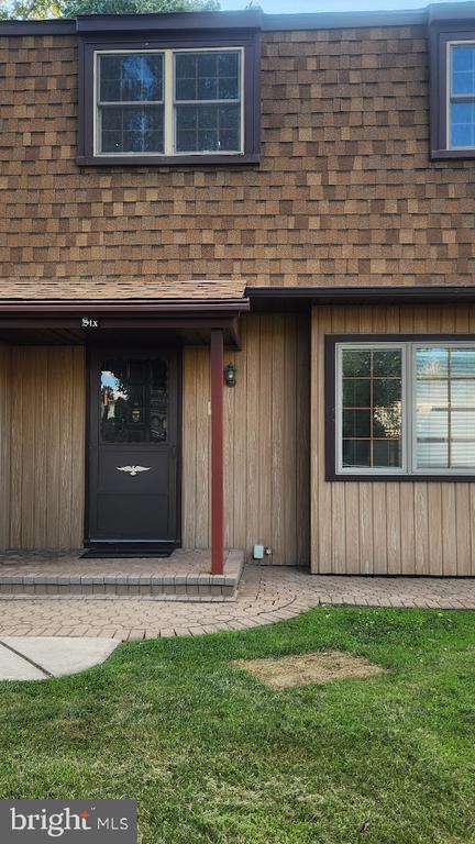 Building Photo - 6 Cedar Creek Dr
