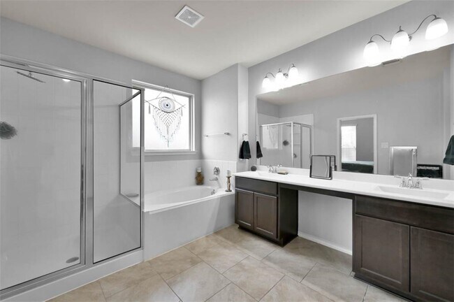 Building Photo - 14030 Wolftrap Ln