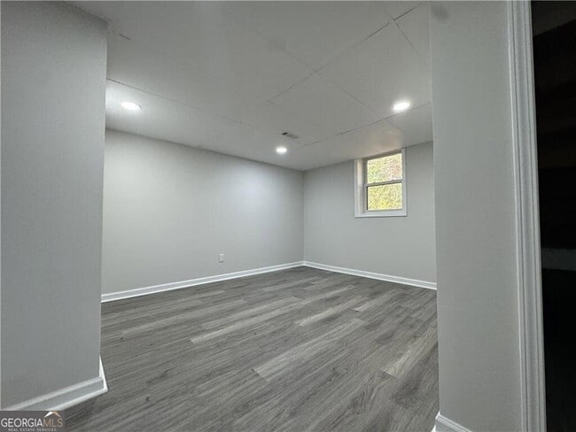 Building Photo - 3489 Creighton Rd SW