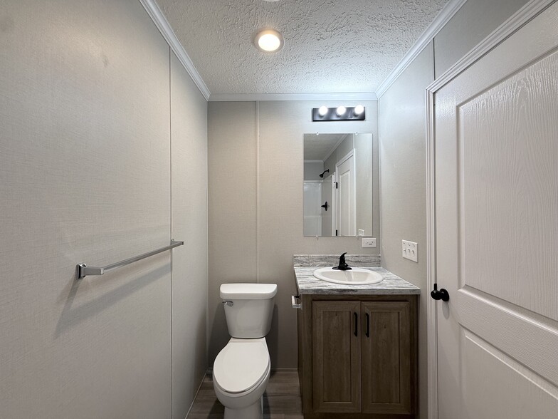 Building Photo - 52962 N Yorktown Ct