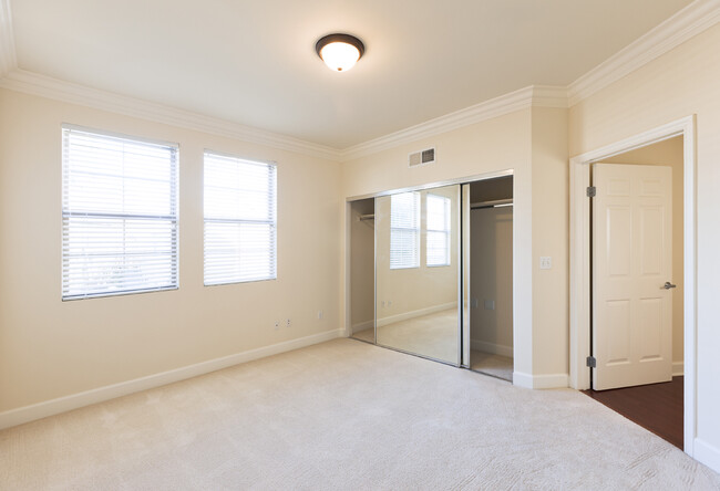 Second bedroom with extra large closet - 4443 Moorpark Way