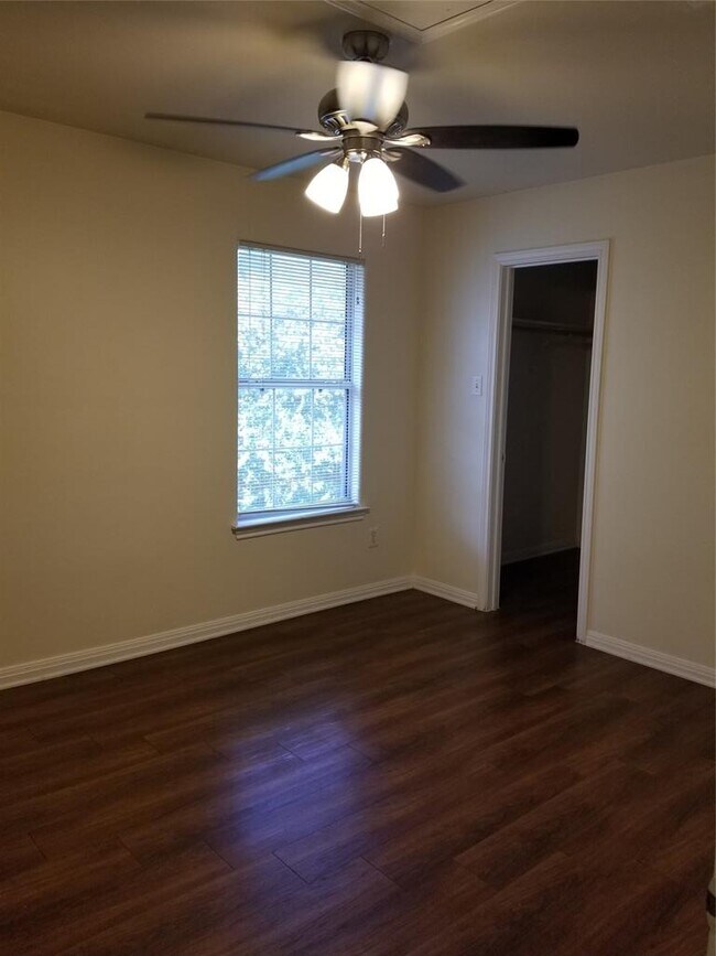 Building Photo - 2928 Thrushwood Dr