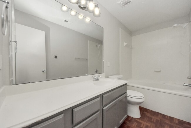 Building Photo - 19019 Remington Park Dr