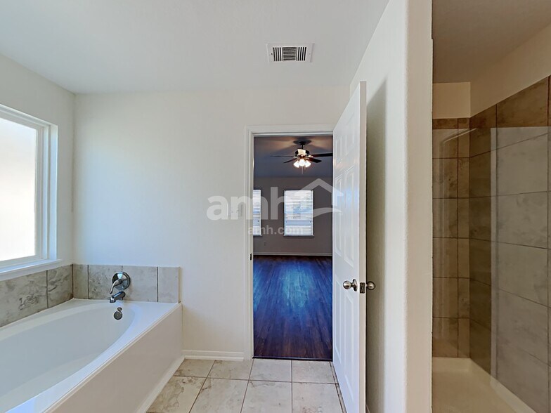 Building Photo - 16706 E Whimbrel Cir