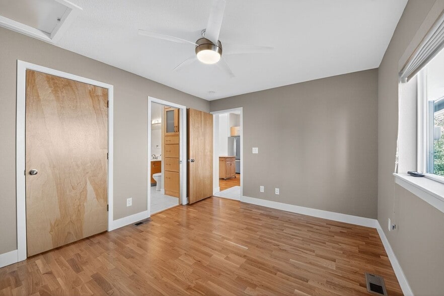 Building Photo - 2809 W 52nd Ave