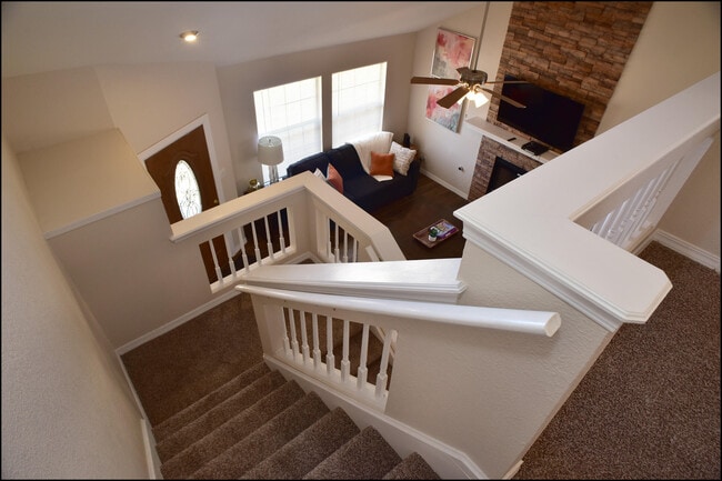 Building Photo - 7229 Canyon Run Dr