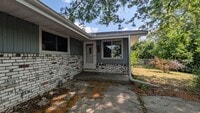Building Photo - 1922 Ontario Dr