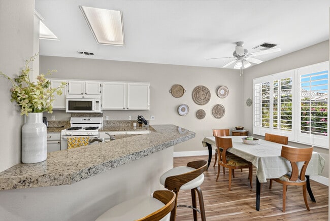 Building Photo - 78724 Palm Tree Ave