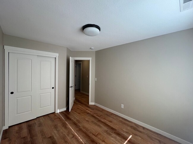 Building Photo - 2641 NE 130th Ct
