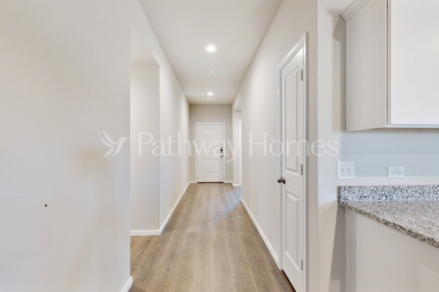 Building Photo - 1625 Vandemere Ct