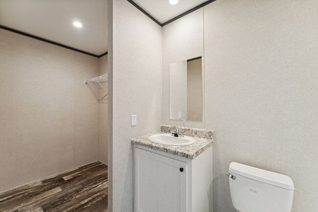 Building Photo - 10340 Midland Rd