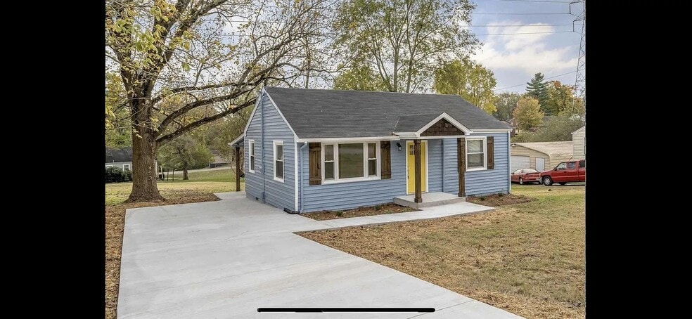 Building Photo - 2929 Teakwood Dr