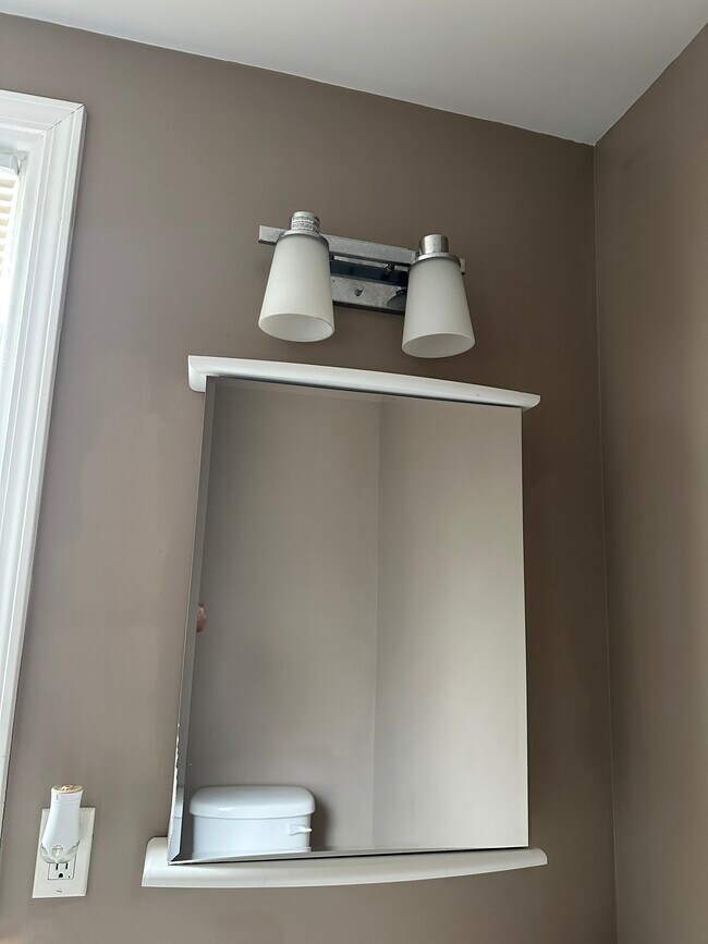 Building Photo - 48 Maytide St