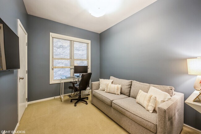 Building Photo - 1511 N Hudson Ave