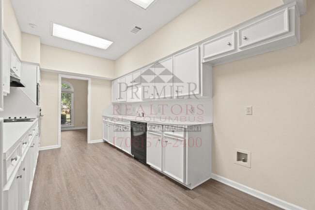 Building Photo - 6157 Bristol Blvd