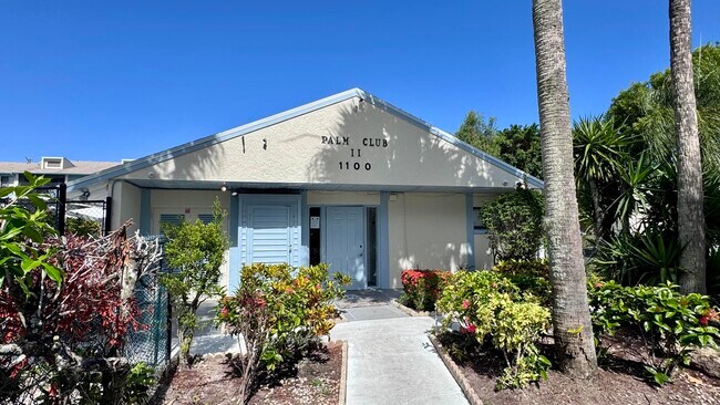 Building Photo - 1114 Green Pine Blvd