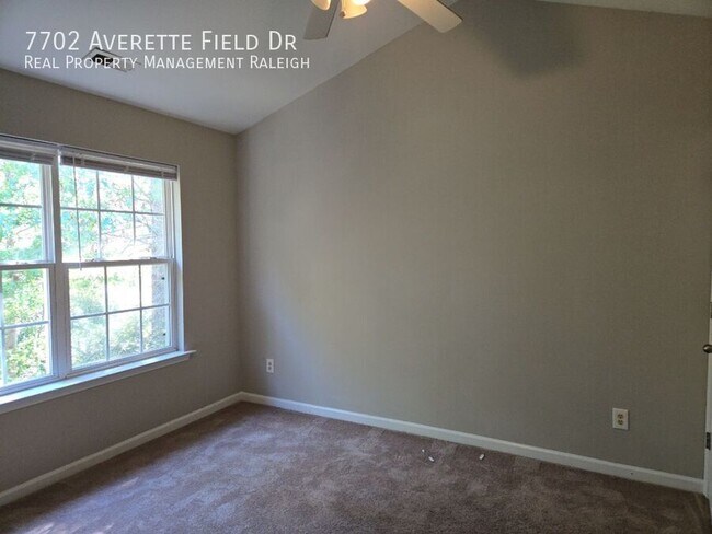 Building Photo - 7702 Averette Field Dr