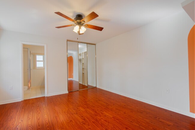 Building Photo - 31 Clinton Ct