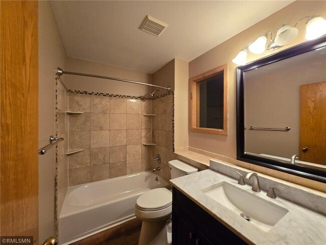 Building Photo - 614 S 19th Ave