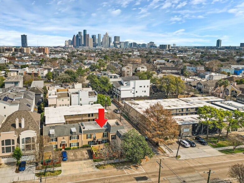 Building Photo - 1817 Commonwealth St