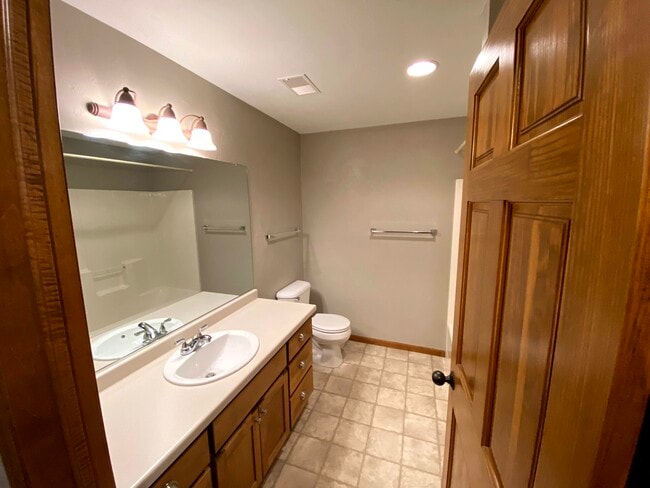 Lower Level Bathroom - N1125 Craftsmen Ct